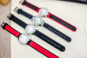 Stylish minimalist silicone quartz watch for men and teens with contrast color strap.