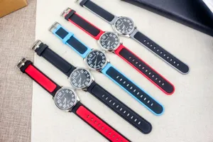 Men minimalist silicone strap quartz watch students fashion casual timepiece multi-color