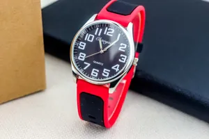 Stylish silicone strap quartz watch for men with bold numbers and vibrant color design.