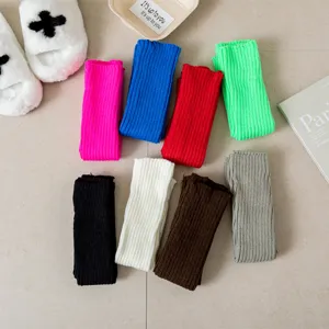 Bunte gestrickte Beinwaermer fuer Damen, gerippte Wintersocken, warme lange Struempfe.