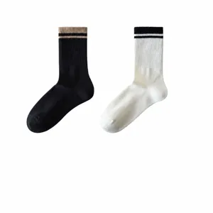 Women striped tube socks 2-pack black and white classic casual sports knee high socks