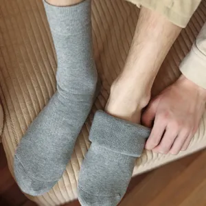 Dicke thermische Herren Frotteesocken, gemütliche warme Baumwolle Rippstrick Socken grau.