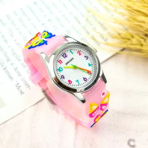 Montre quartz papillon fleur enfant bracelet silicone rose chiffres colorés vue détail