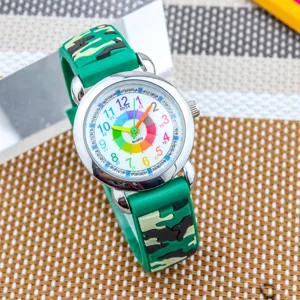 Orologio al quarzo mimetico per bambini con quadrante didattico colorato e morbido cinturino in silicone.