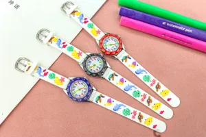 Kinderuhr mit Ozean Motiv Armband, süßes Cartoon Design für Jungen und Mädchen von 3 bis 9 Jahren.