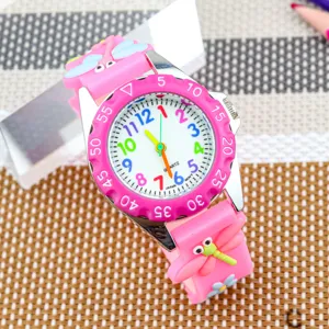 Kinder Quarzarmbanduhr in Rosa mit 3D Libelle Armband und bunten Ziffern für Mädchen Geschenk