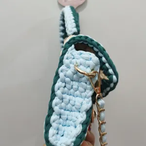 Handgemaakte gehaakte schoudertas, blauwe en groene gebreide tas met gouden ketting.
