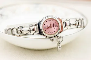 Reloj cuarzo plata mujer esfera rosa bonito corazon colgante moda correa de acero