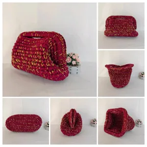 Handgemachte gewebte Clutch mit Goldfaden, retro texturierte Abendtasche für Damen.