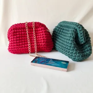 Womens Handmade Crochet Woven Cloud Clutch Bag Metal Chain Shoulder Crossbody Handbag Casual Daily Matching Fashion Bag