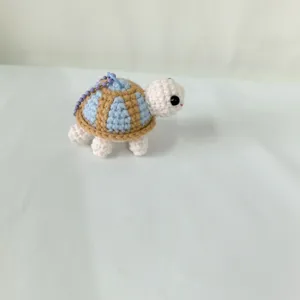 Porte-clés tortue au crochet fait main pendentif en peluche mignon sac en tricot charme