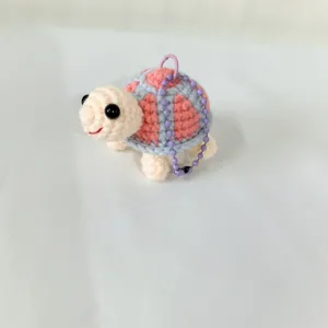 Porte-clés tortue au crochet fait main, joli pendentif de sac en peluche tricotée rose.