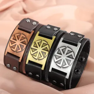 Pulsera ancha de cuero PU estilo punk vintage con placa de rueda solar de metal para hombre.