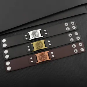 Brazalete de cuero PU vintage estilo vikingo con botones a presión y placa de nave.