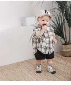 Calcetines de suelo para bebé con diseño de cebra bonito, algodón suave, detalle en niño.