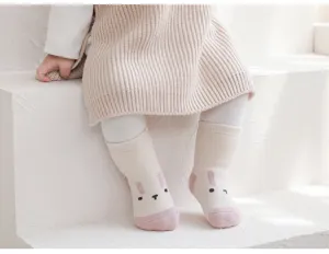 Niedliche Babystrümpfe mit Hasen Design, weiche gestrickte warme Wintersocken für Babys