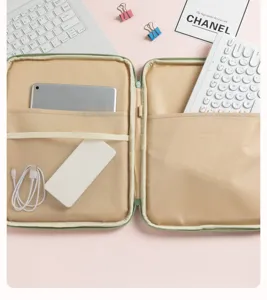 Sac de rangement multifonctionnel pour tablette d'ordinateur portable avec poches intérieures.