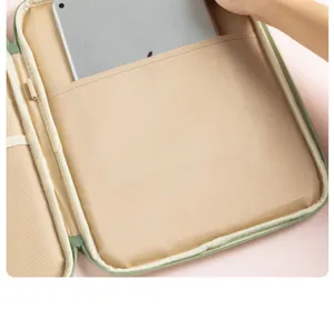 Étui tablette détail intérieur organisateur poche protection souple rangement sac