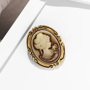 Detail vintage cameo broche, retro ovaal portret speld, elegante hofstijl sieraden.