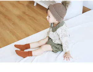Kleinkind Baumwolle Kniestruempfe Herbst einfarbig Baby Anti-Rutsch Socken Detailansicht