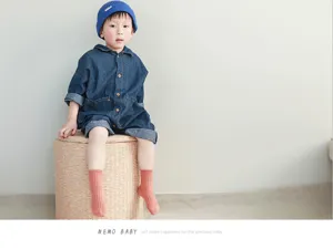Infant cotton socks detail view, soft ribbed cuff design for baby comfort in autumn winter.