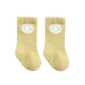 Gefütterte Baby Winterabsatzsocken mit süßem Smiley und Anti-Rutsch-Sohle für Kleinkinder.