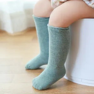 Chaussettes montantes unies et confortables pour tout-petit en automne, chaussettes bébé tricot.