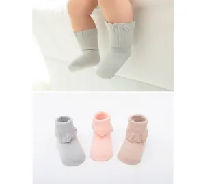 Baby sokjes van gekamd katoen met kanten ruffle details, zachte en schattige sokjes