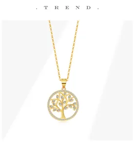 Squisita collana con ciondolo albero della vita in argento 925 placcato oro, dettaglio.