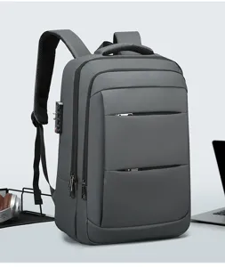 Vue détaillée du sac à dos de voyage d'affaires gris avec serrure intégrée.