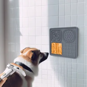 Tappetino da leccare in silicone per cani con ventose, mangiatoia lenta per il bagno e antistress.