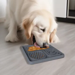 Tappetino leccapappa in silicone per cani, lento alimentatore per addestramento e relax.