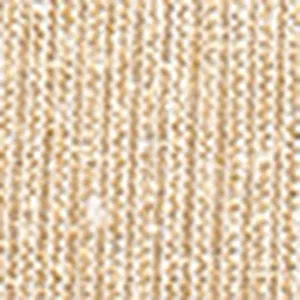 Gros plan sur la texture du tissu du sac de soirée pailleté, matériel tissé doré brillant.