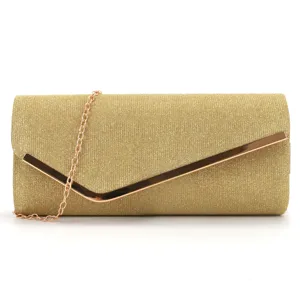 Élégante pochette de soirée dorée pailletée avec détail métallique et chaîne pour femme.