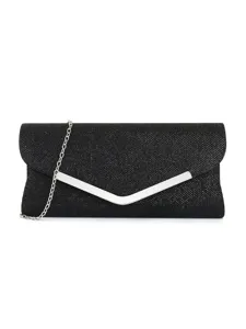 Elegante schwarze Glitzer Abendtasche mit V-förmigem Metallakzent und schicker Kette.