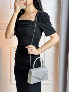 Élégante pochette de soirée argentée pailletée sac à main avec chaîne pour femme fête.