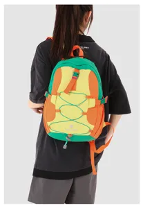 Bunter Outdoor-Reiserucksack Detail, leichter Wander-Tagesrucksack in Kontrastfarben.
