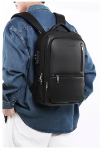 Zaino business da uomo in pelle PU con porta USB e lucchetto, vista dettagliata della texture.