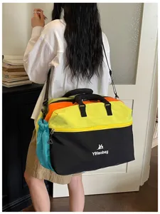 Borsa da viaggio colorata alla moda in dettaglio, leggera e portatile per brevi viaggi e palestra.
