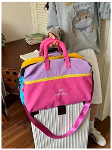 Borsa da viaggio colorata da donna, grande borsa weekend di grande capacità con tracolla.