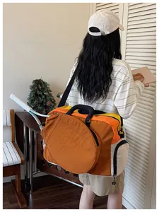 Grote badminton sporttas met racketvak voor outdoor fitness en reizen in stijl.