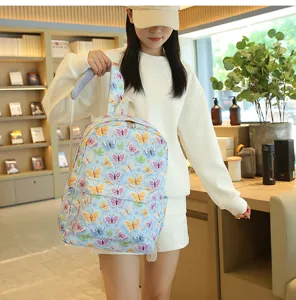 Mochila escolar ligera y casual con bonito estampado de mariposas para uso diario