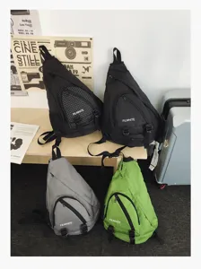 Casual waterdichte driehoekige schoudertas, grote borsttas voor buitensporten en dagelijks gebruik.