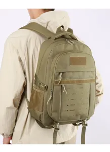 Detailansicht des taktischen Outdoor-Rucksacks mit strapazierfähigen Gurtbändern.