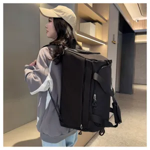 Grand sac a dos de voyage avec compartiment a chaussures, sac de sport multifonctionnel.