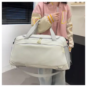 Grand sac de sport de voyage avec séparation humide et sèche pour le fitness et le yoga.