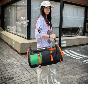 Grand sac de voyage sport fitness multifonctionnel grand format pour loisirs et plein air.