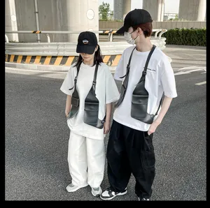 Unisex retro PU Leder Brustgurt Tasche und Westentasche, cooler Outdoor Street Fashion Stil.