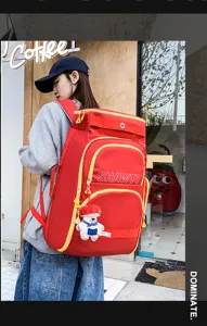 Vue détaillée du grand sac à dos de voyage d'extérieur colorblock avec design multifonctionnel.