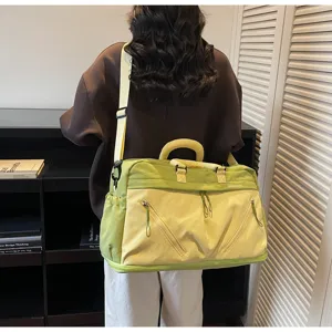 Large capacity travel duffel bag for women, perfect for short trips and sports fitness.